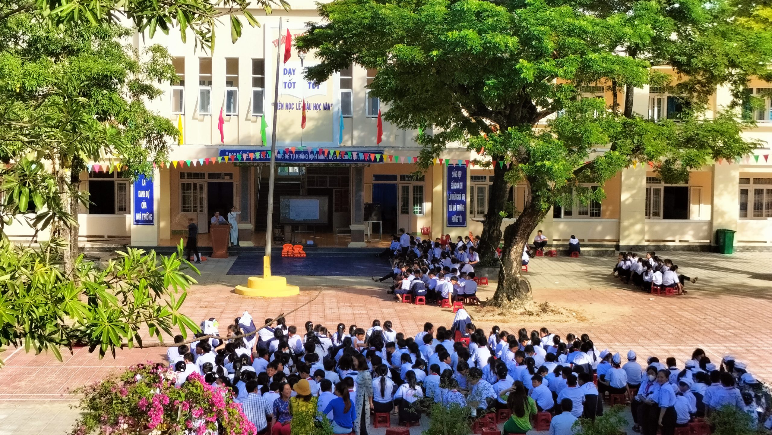 Hoạt động trải nghiệm